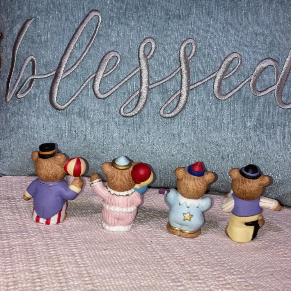 Vintage Homco ceramic bears set of 4